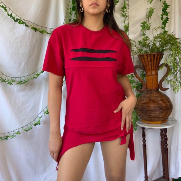 Red claw mark grunge t shirt - Picture 3 of 4